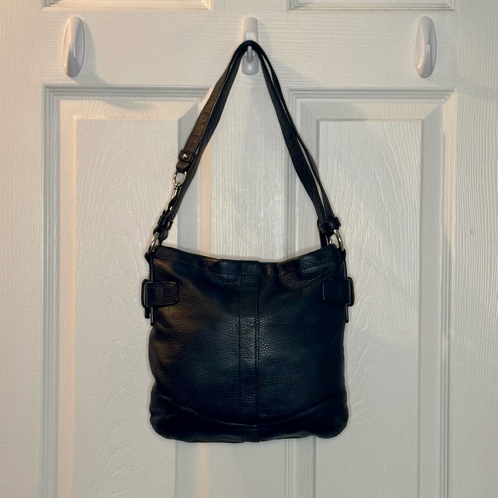 Early 2010s Coach bag. Pebbled black leather. - Picture 3 of 7